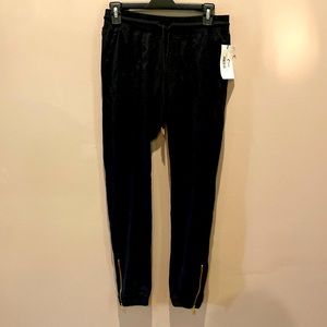 XS Zyia Black Jogger